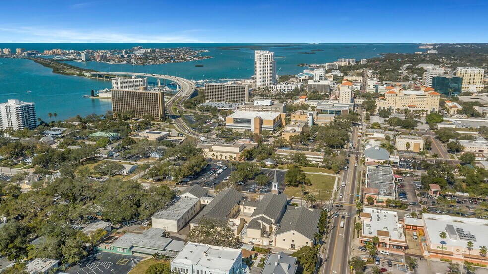 More Photos Of 411 Turner St, Clearwater Religious Facility For Lease