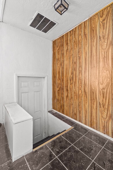 More Photos Of 1600 Wyoming Ave, El Paso Storefront Retail Residential For Sale