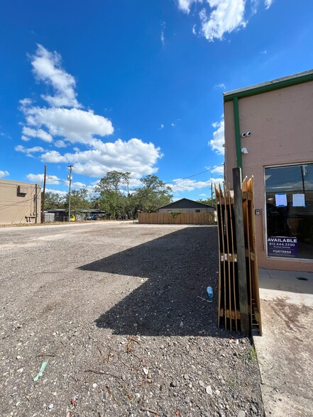 Primary Photo Of 915 E Skagway Ave, Tampa Warehouse For Lease