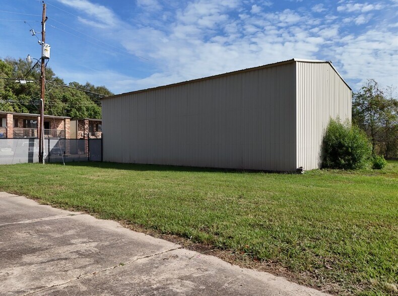 More Photos Of 101 Martinez Dr, Monroe Self Storage For Sale