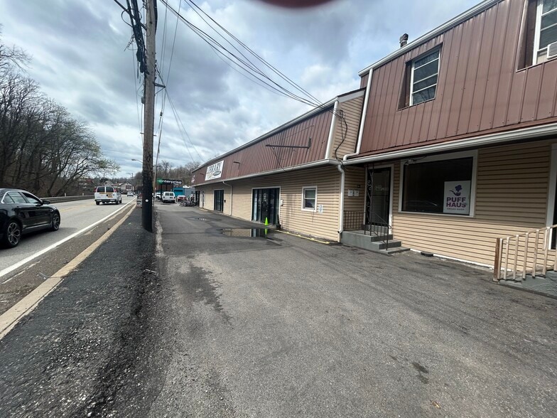 More Photos Of 2544-2546 Library Rd, Pittsburgh Storefront Retail Office For Sale