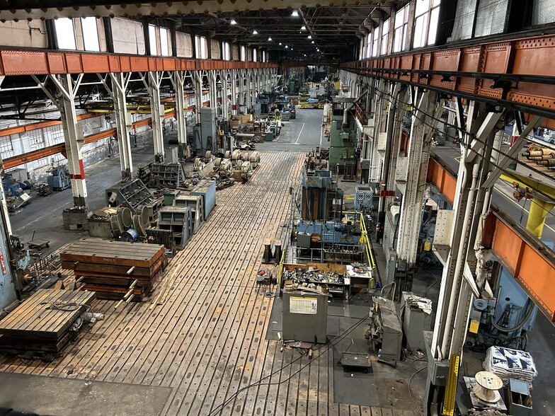 More Photos Of 601 W 7th Ave, Homestead Manufacturing For Sale