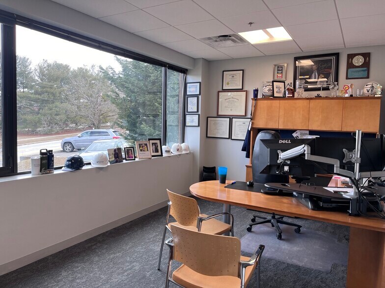 More Photos Of 492 Norristown Rd, Blue Bell Office For Lease