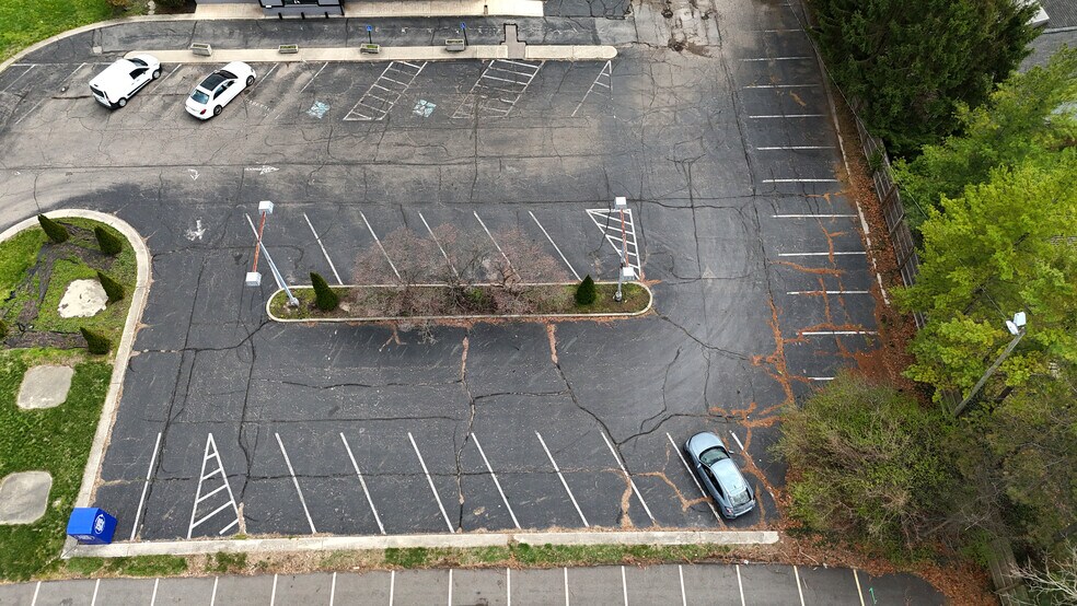 More Photos Of 2055-2081 Riverside Dr, Columbus Land For Lease