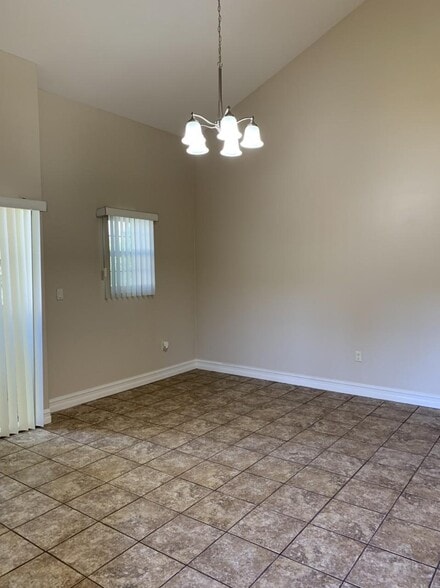 More Photos Of 17088 Chatsworth St, Granada Hills Apartments For Sale