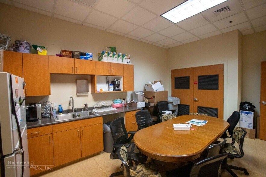 More Photos Of 2216 Buenaventura Blvd, Redding Medical For Sale