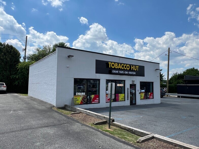 More Photos Of 2282 MacArthur Rd, Whitehall Freestanding For Lease