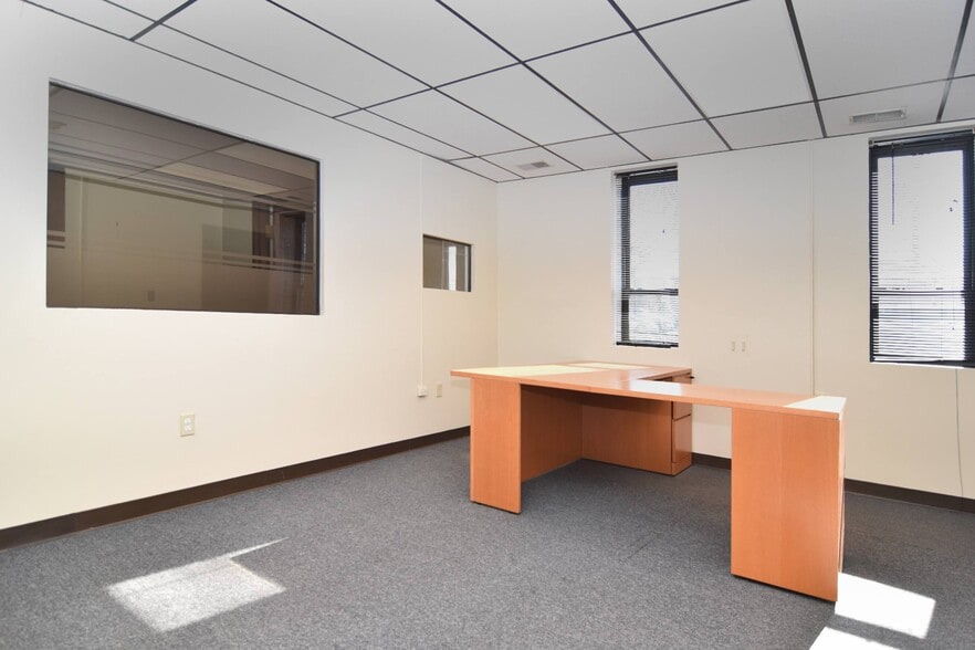 More Photos Of 862 Charles St, Providence Medical For Sale