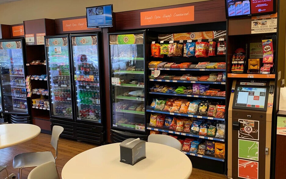 More Photos Of 11340 Blondo St, Omaha Loft Creative Space For Lease