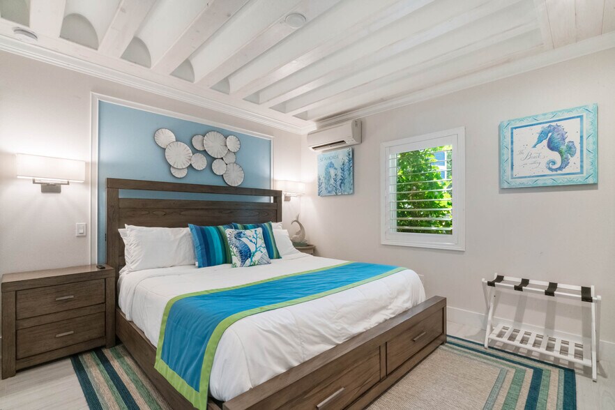 More Photos Of 2903 Hill St, New Smyrna Beach Hotel For Sale