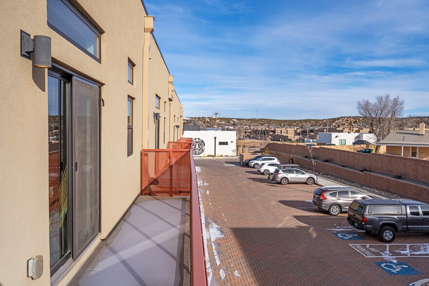 More Photos Of 1109 Paseo Corazon, Santa Fe Flex For Sale