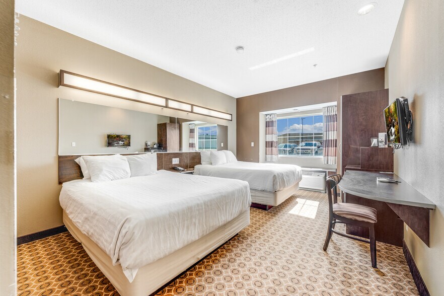 More Photos Of 20 Southland Dr, Fairmont Hotel For Sale