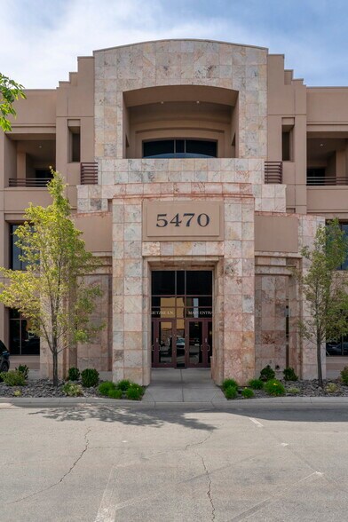 More Photos Of 5470 Kietzke Ln, Reno Office For Lease