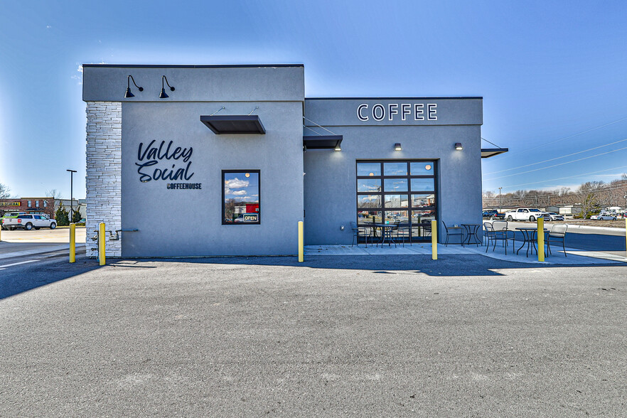 Primary Photo Of 120 Buckner Tarsney Rd, Grain Valley General Retail For Sale