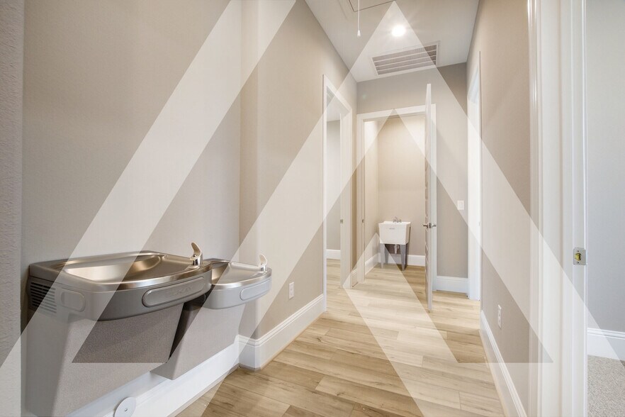 More Photos Of 31332 Nichols Sawmill Rd, Magnolia Medical For Lease