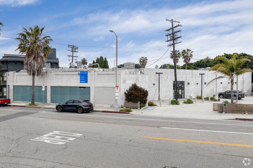 More Photos Of 910 Abbot Kinney Blvd, Venice Storefront For Sale