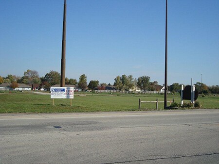 More Photos Of I-57 N @ 133, Arcola Land For Sale