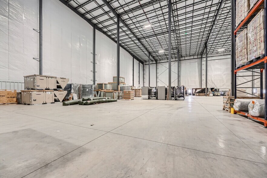 More Photos Of 7019 S Jordan Rd, Centennial Warehouse For Lease