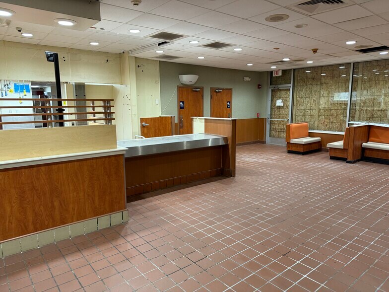 More Photos Of 2707 E Sauk Trl, Chicago Heights Fast Food For Sale