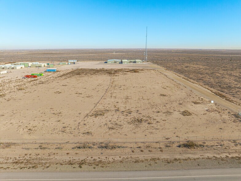 More Photos Of 906 S Highway 285, Pecos Warehouse For Sale