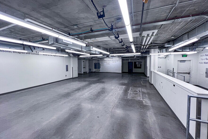 More Photos Of 1221 SW 11th Ave, Portland Apartments For Lease