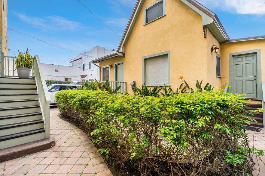 More Photos Of 1707 S Bonnie Brae St, Los Angeles Apartments For Sale