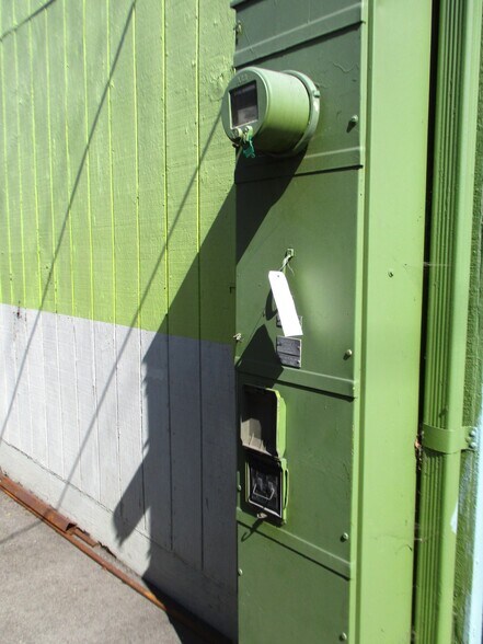 More Photos Of 9900-9904 S Central Ave, Los Angeles Schools For Lease