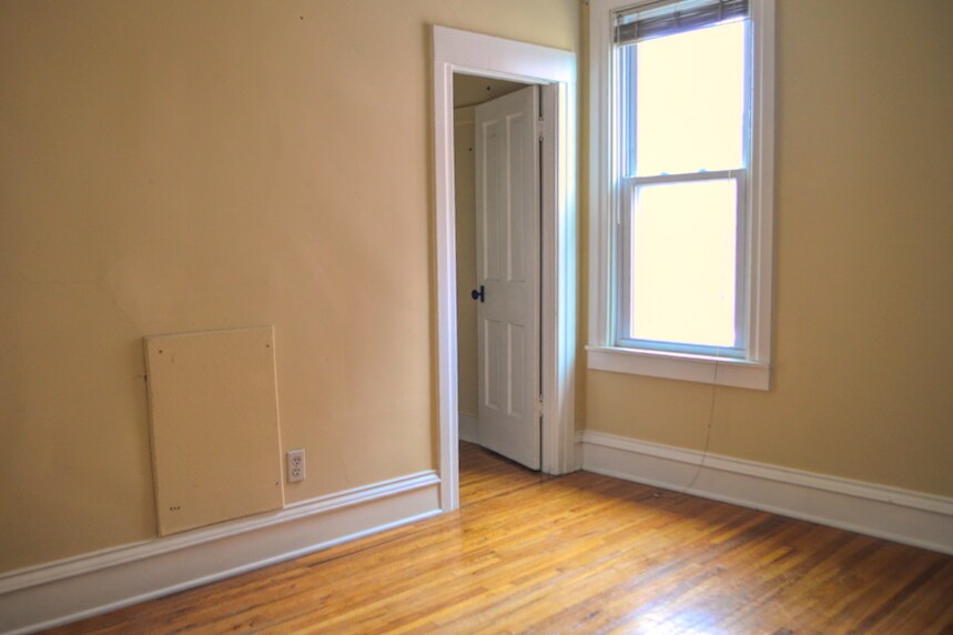 More Photos Of , Batavia Unknown For Sale