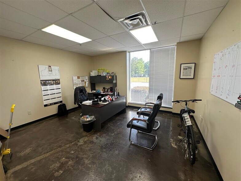 More Photos Of 1000 Bicycle Way, Manning Distribution For Lease