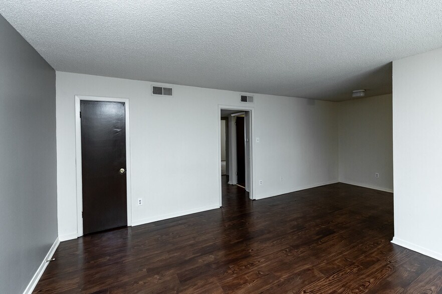 More Photos Of 3446 Carnes Ave, Memphis Apartments For Sale