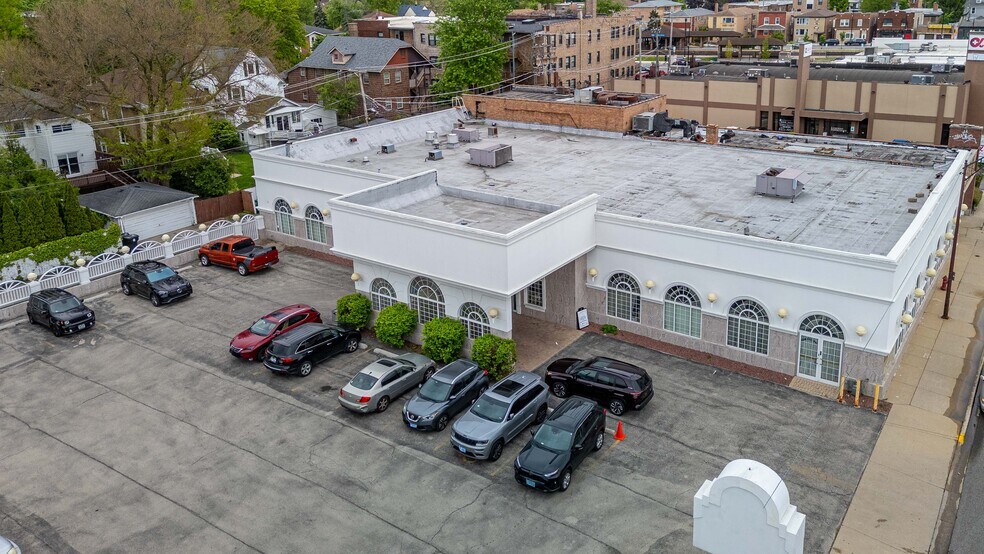 More Photos Of 3237 S Harlem Ave, Berwyn Specialty For Sale