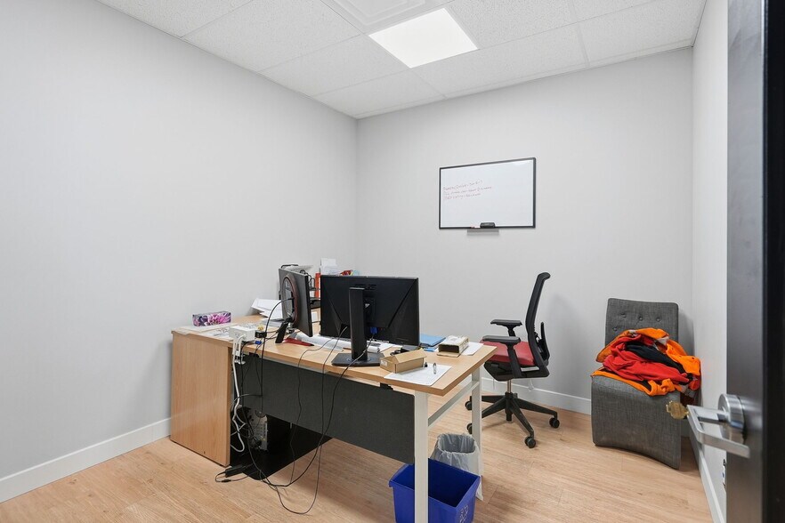 More Photos Of 224 Robot St, Vars Warehouse For Sale