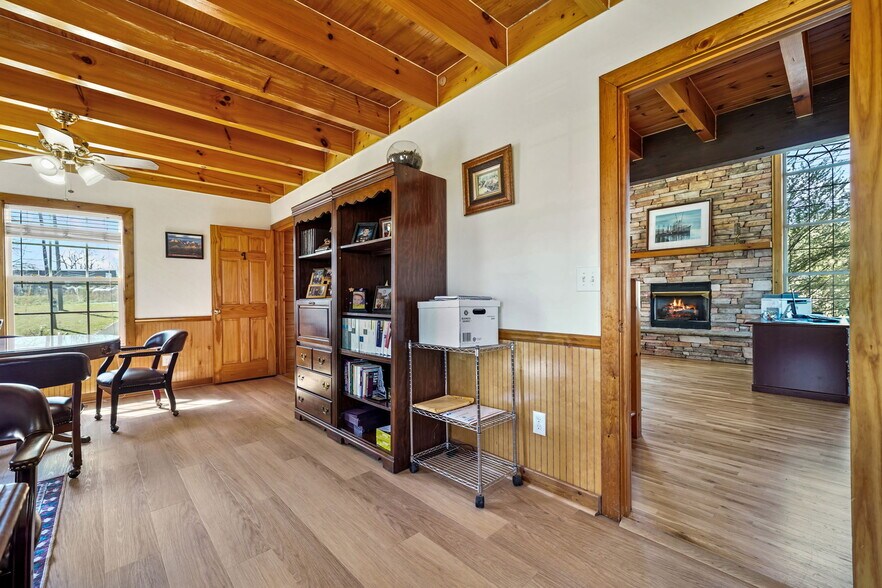 More Photos Of 243 Old Highway 5 S, Ellijay Loft Creative Space For Sale