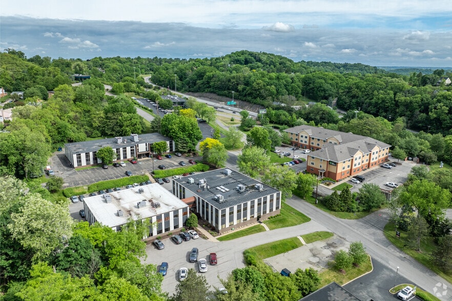 More Photos Of 600 N Bell Ave, Carnegie Unknown For Lease