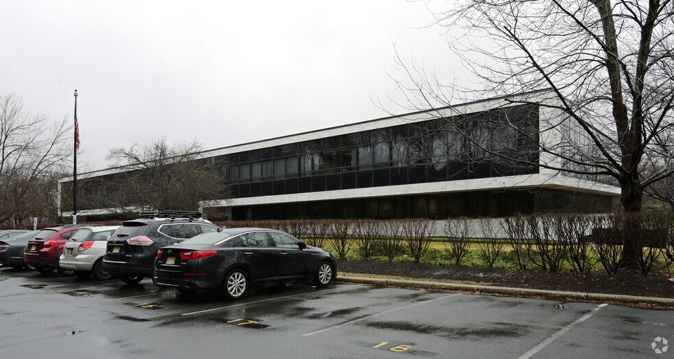 More Photos Of 135 Chestnut Ridge Rd, Montvale Office For Lease