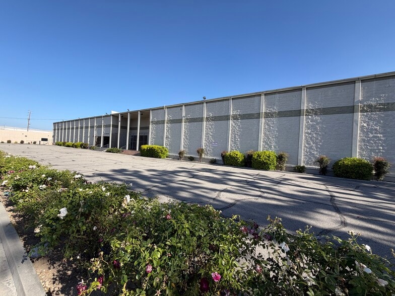 Primary Photo Of 20730-20746 Dearborn St, Chatsworth Manufacturing For Lease