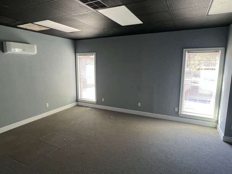 More Photos Of 2010 Old Montgomery Hwy, Birmingham Flex For Lease