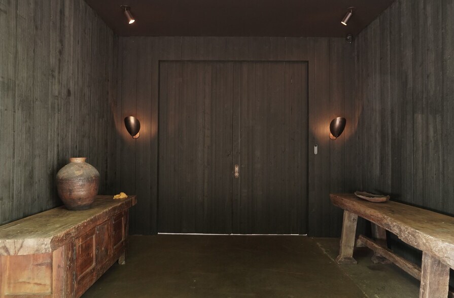 More Photos Of 6600 Lexington Ave, Los Angeles Loft Creative Space For Sale