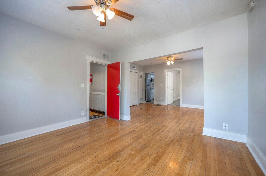 More Photos Of 4017-4023 Harrison St, Kansas City Apartments For Sale