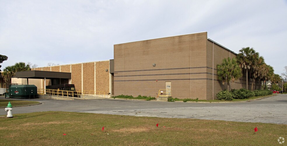 More Photos Of 311 W Central, Valdosta Manufacturing For Sale