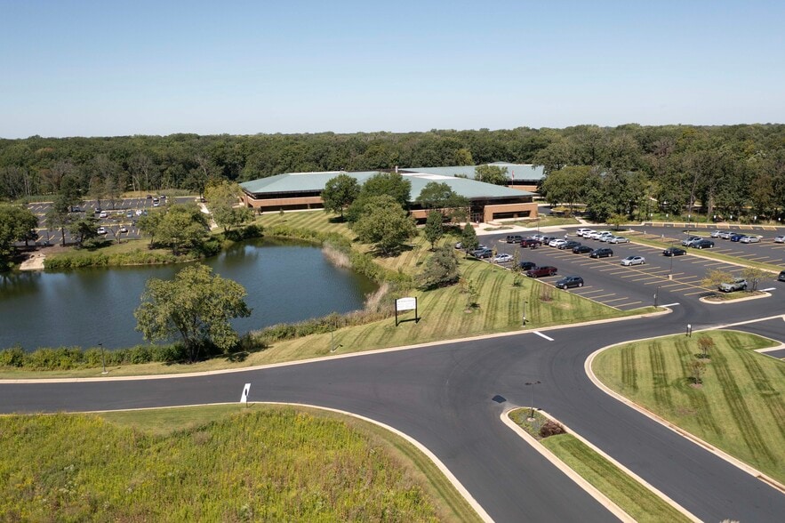 More Photos Of 2700 Lake Cook Rd, Riverwoods Office Residential For Sale