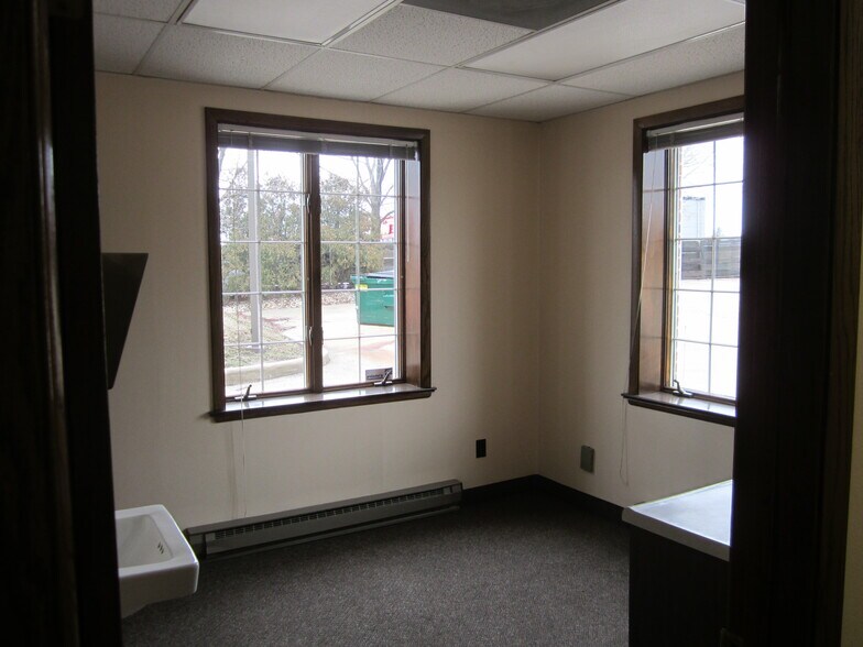 5801 Washington Ave, Racine, WI 53406 Medical Office For Lease