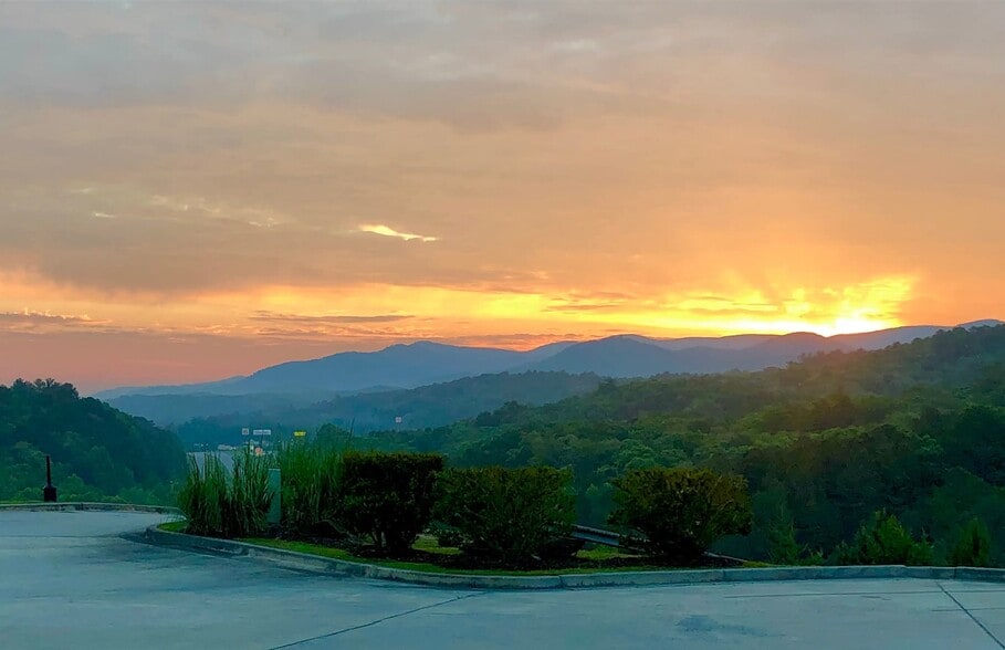 More Photos Of 43 Coosawatee Drive, East Ellijay Hotel For Sale