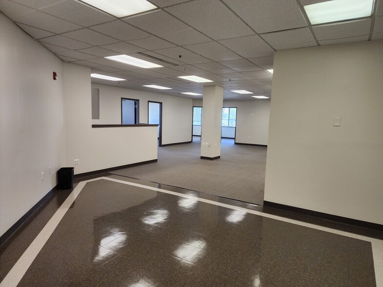 More Photos Of 51 Haddonfield Rd, Cherry Hill Office For Lease