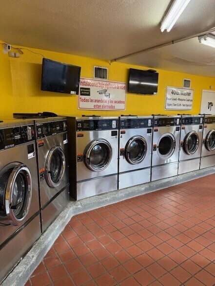 More Photos Of 1410 E 17th Ave, Tampa Freestanding For Sale