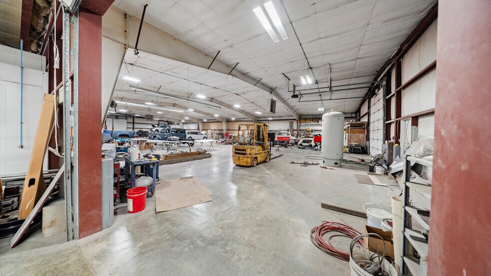 More Photos Of 4630 Crisfield Hwy, Crisfield Warehouse For Sale
