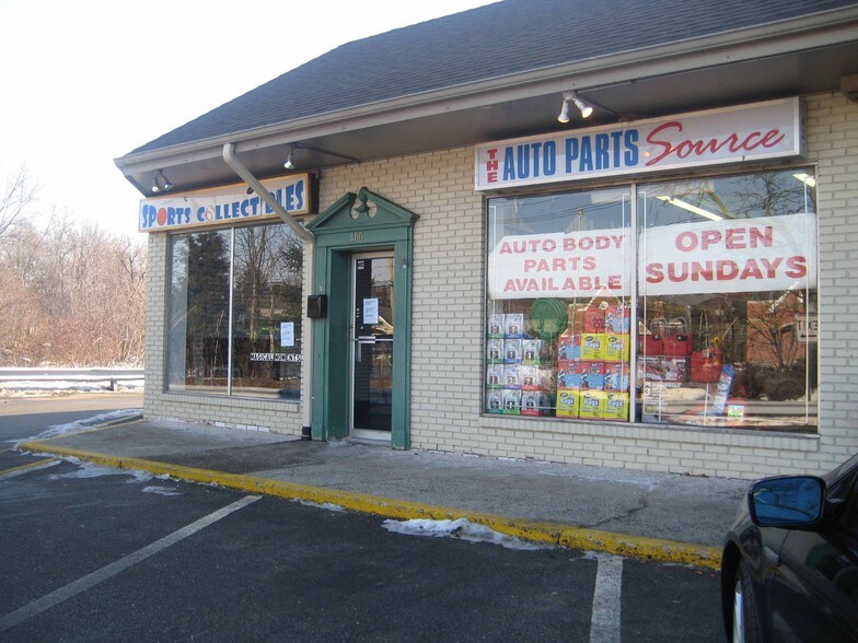 More Photos Of 400 Ramapo Valley Rd, Oakland Freestanding For Lease
