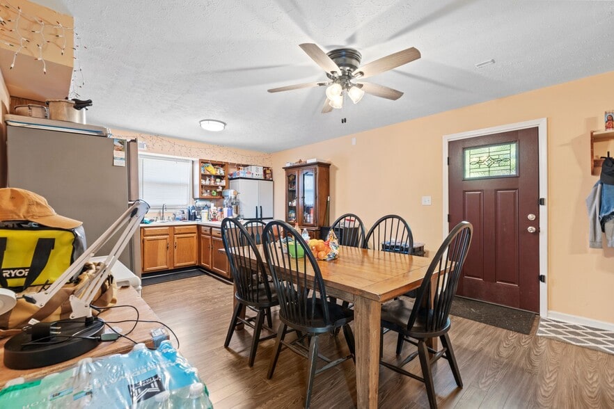 More Photos Of 808 Bypass Rd, Winchester Freestanding For Sale