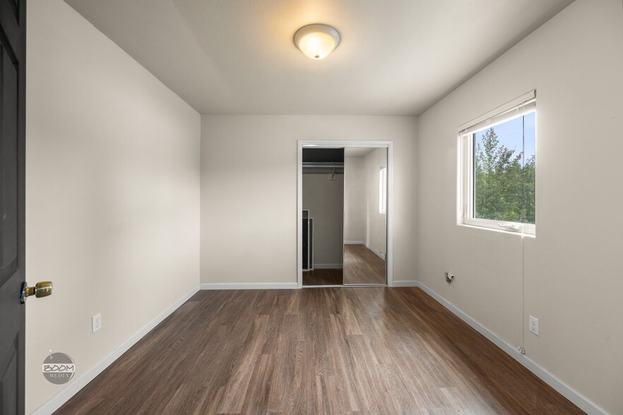 More Photos Of 5320 W Parks Hwy, Wasilla General Retail For Sale
