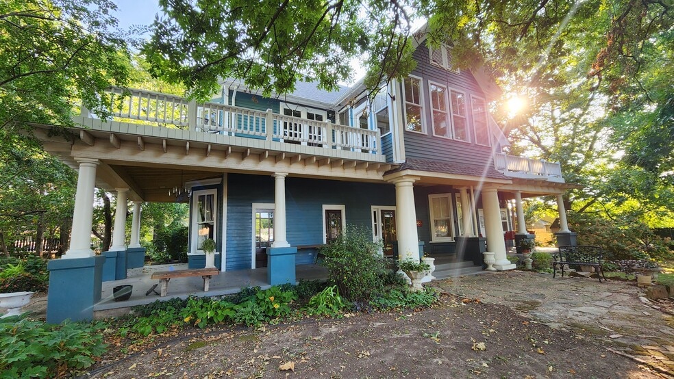 More Photos Of 224 W Chickasaw St, Tahlequah Hospitality For Sale